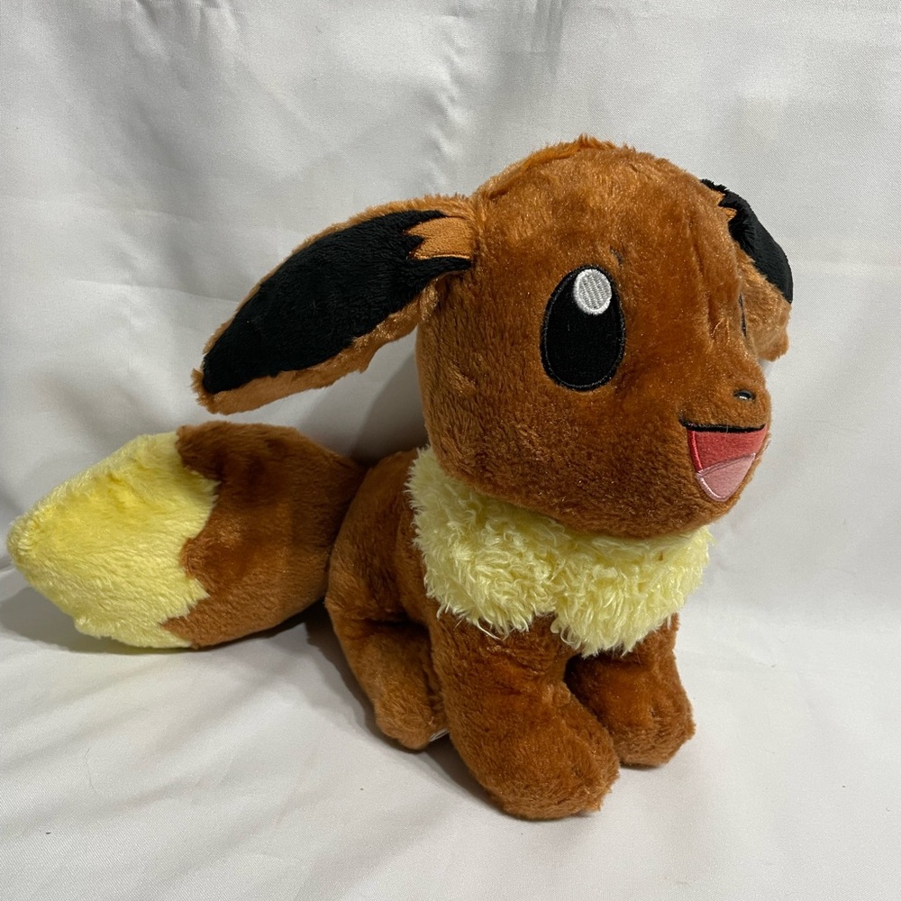 Build A Bear Workshop Pokemon Evee plush rare htf 11”